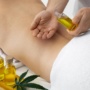 Óleo de Massagem: a importância desse elemento para uma massagem relaxante